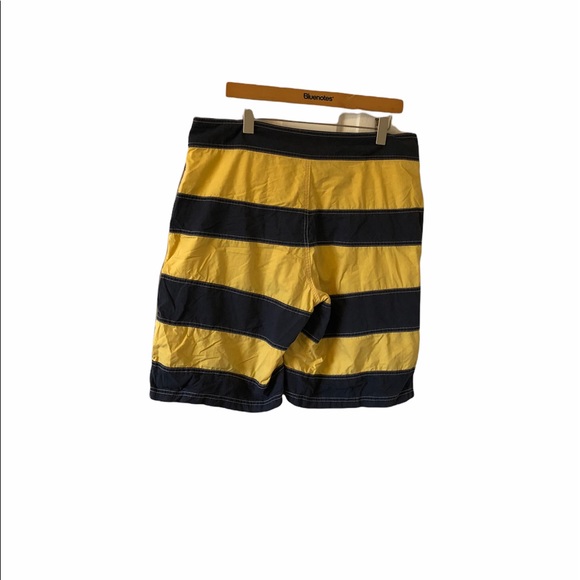 Tommy Hilfiger Men Yellow Stripe Shorts. - Picture 2 of 2
